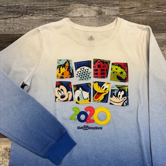 2020 WDW‎ Disney Parks Ombre Blue White Boys Medium Fleece Sweatshirt Kidcore - Picture 1 of 8